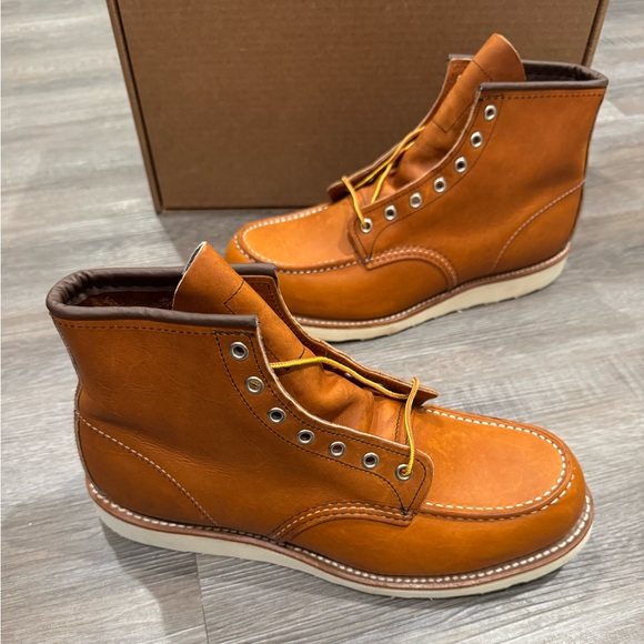 Red Wing Heritage 6” Moc Toe Oro Legacy Leather Boots 875